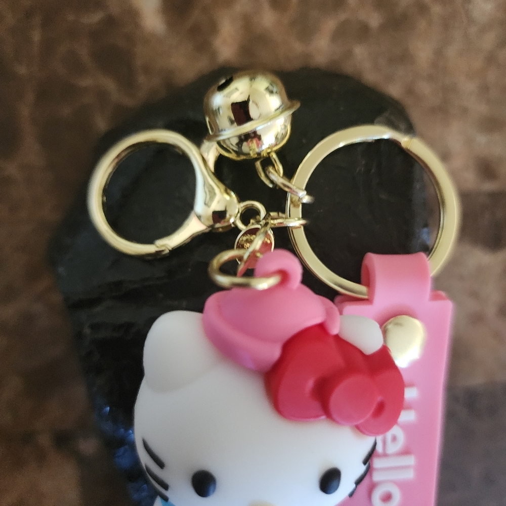 Hello Kitty Keychain/Bagcharm - Picture 2 of 3